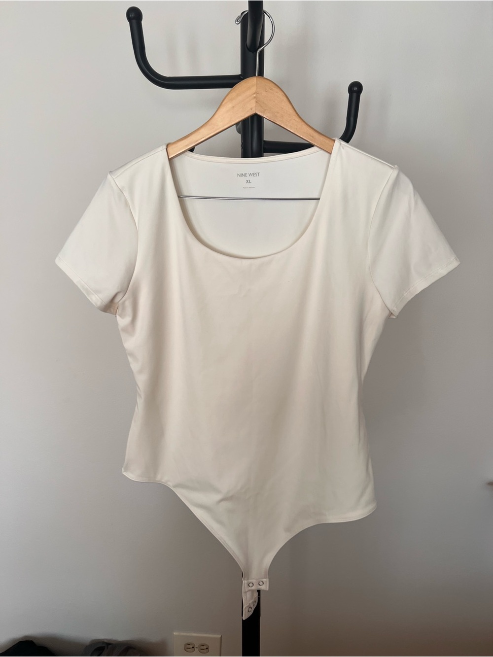 U.S. Size XL - Nine West Cream Short Sleeve Bodysuit